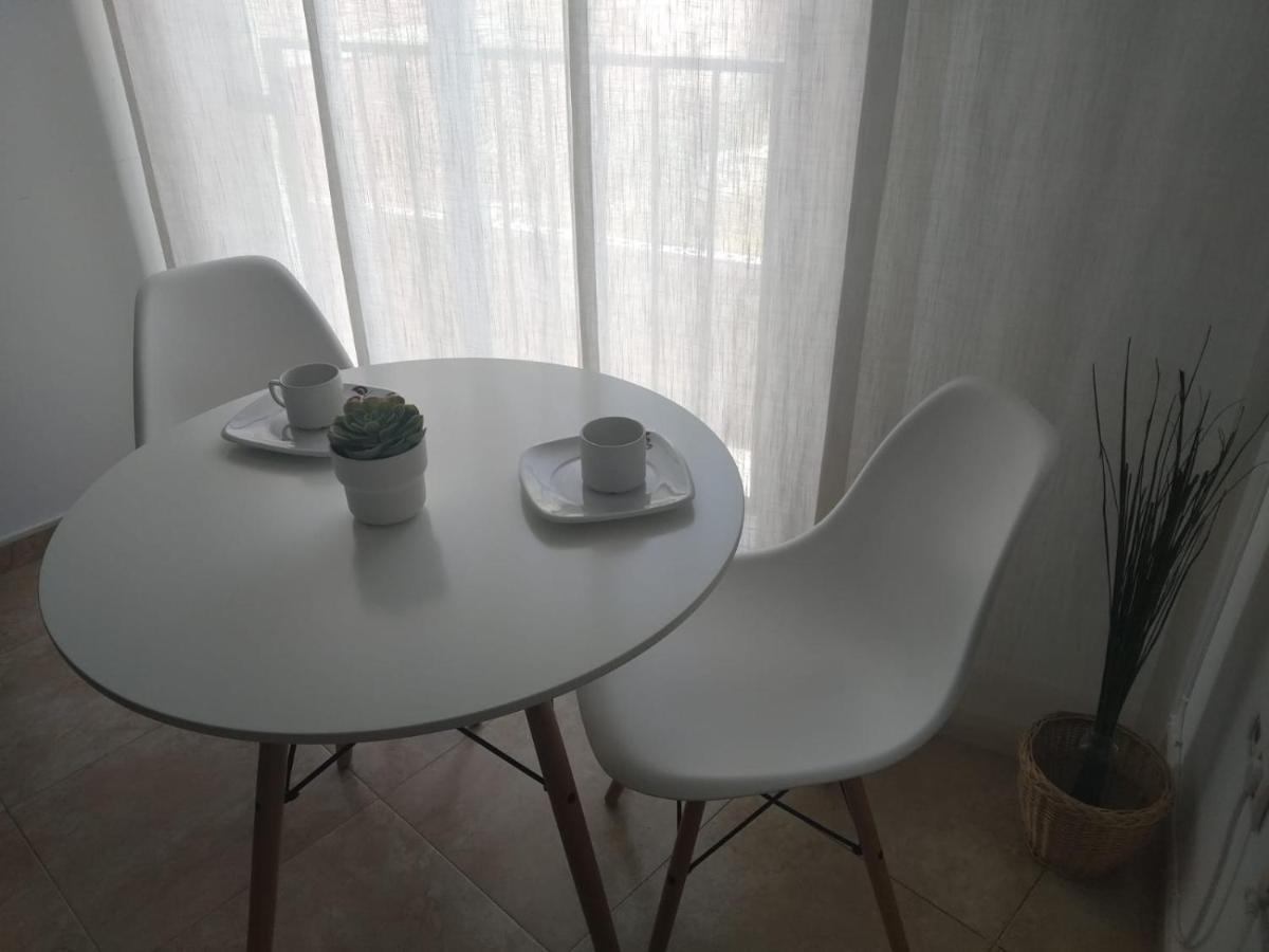 Love Rent4 Malaga Spiteri Exteriör bild